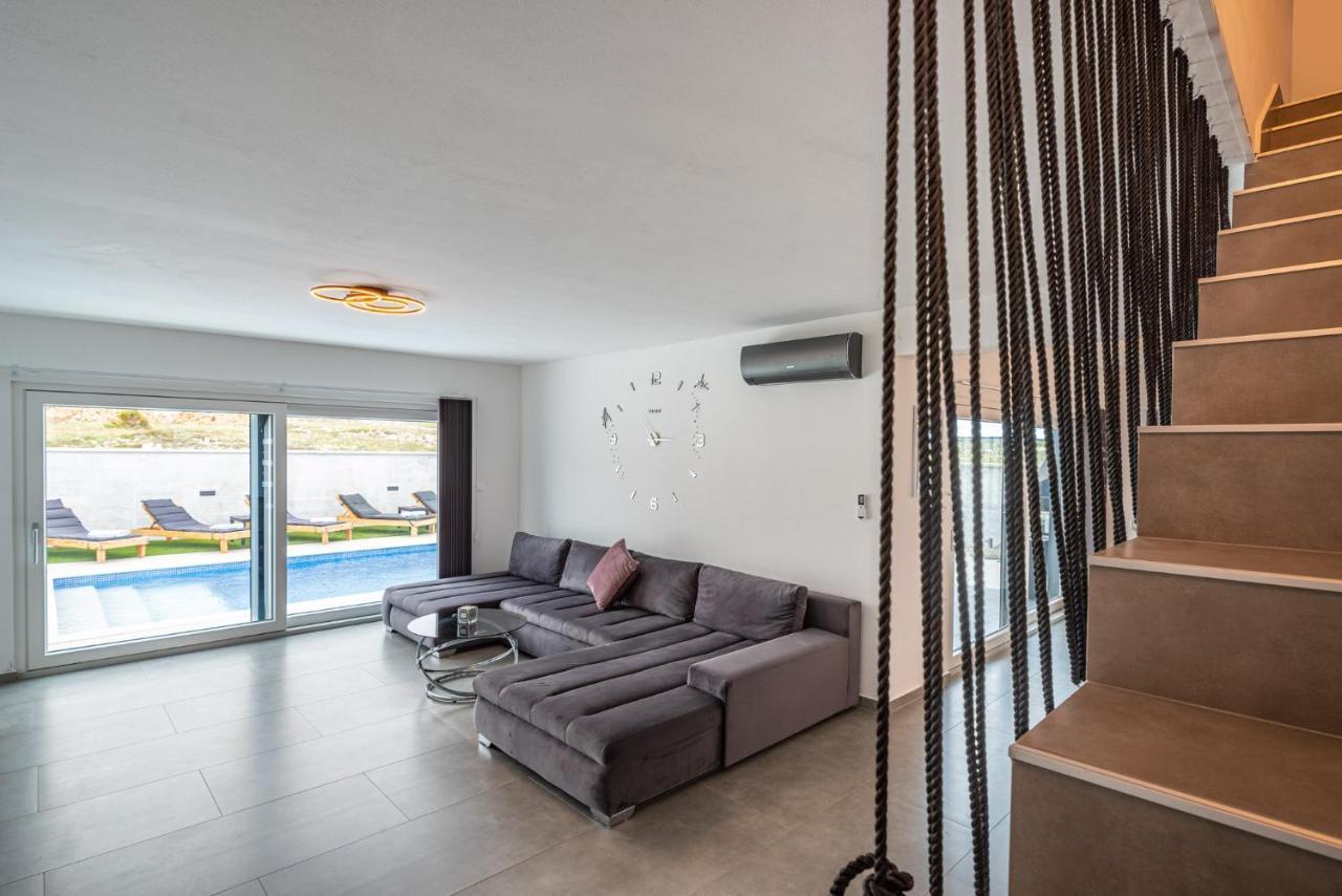 Luxury Villa Noemi Ražanac Kültér fotó