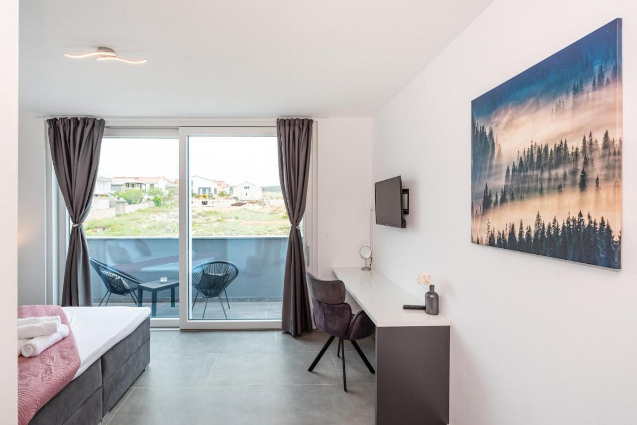 Luxury Villa Noemi Ražanac Kültér fotó