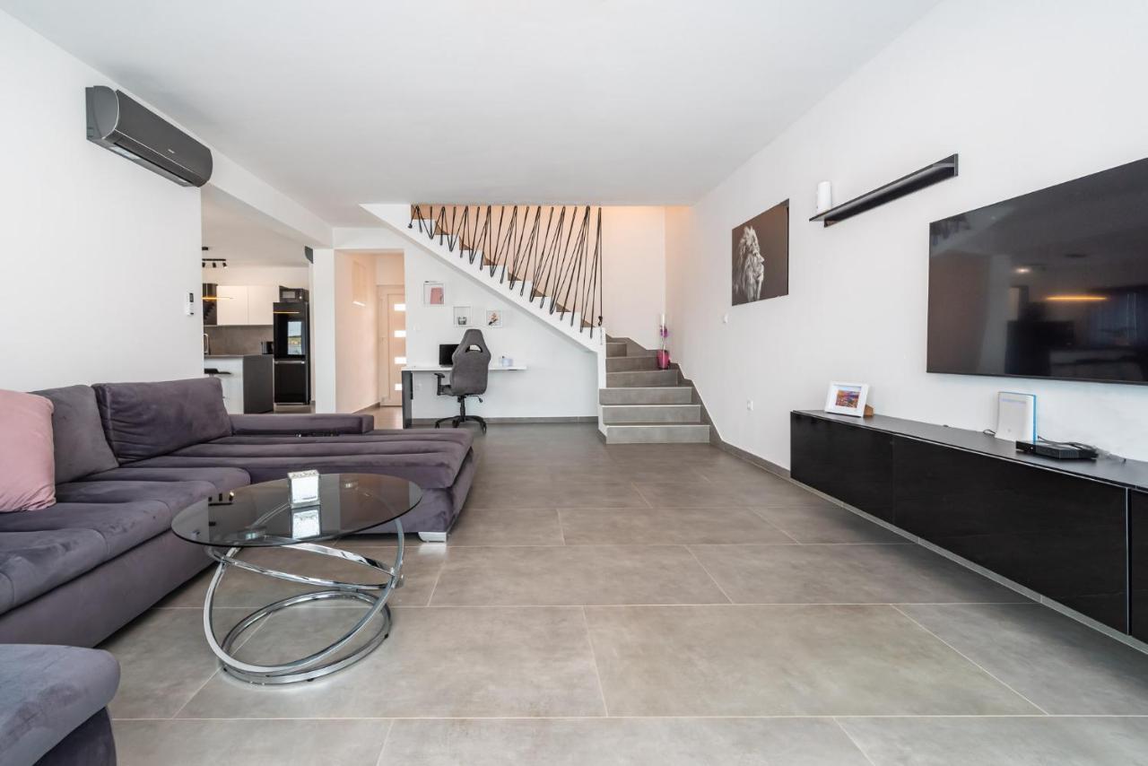 Luxury Villa Noemi Ražanac Kültér fotó