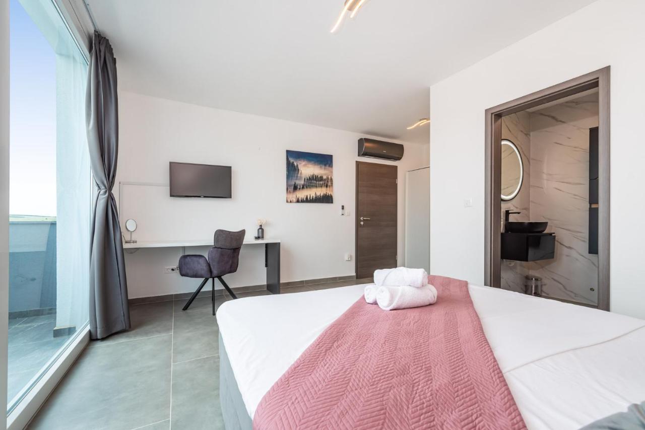 Luxury Villa Noemi Ražanac Kültér fotó
