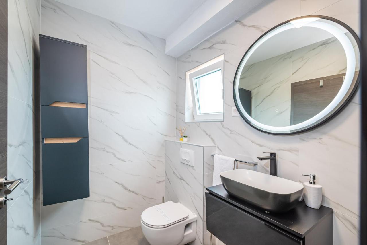 Luxury Villa Noemi Ražanac Kültér fotó