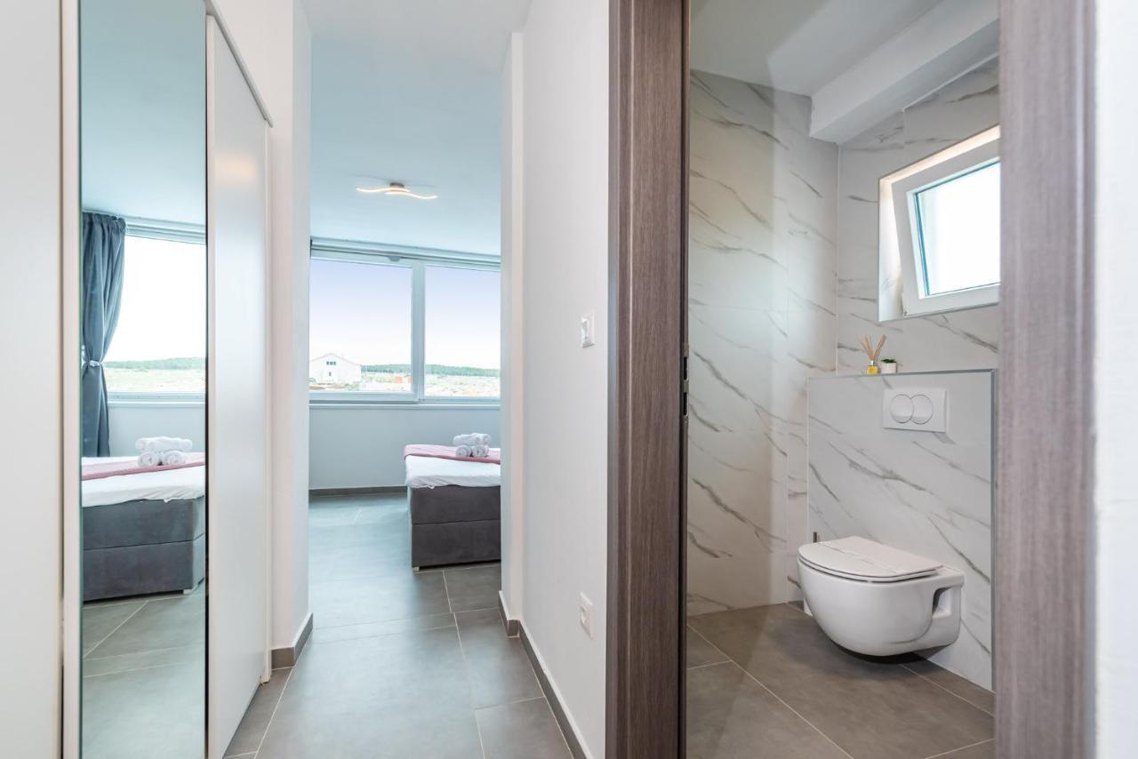 Luxury Villa Noemi Ražanac Kültér fotó