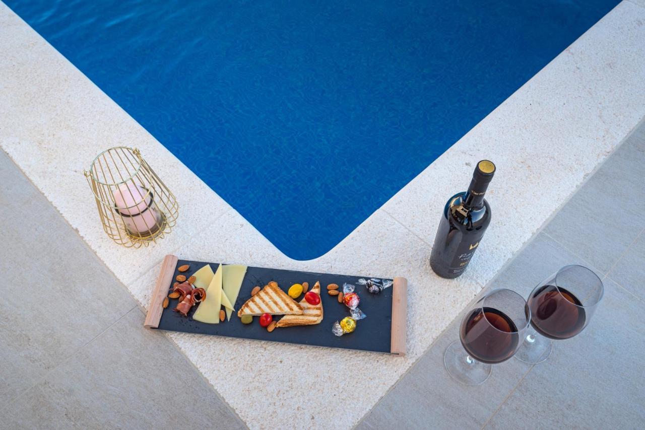 Luxury Villa Noemi Ražanac Kültér fotó