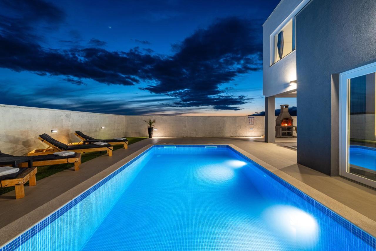 Luxury Villa Noemi Ražanac Kültér fotó