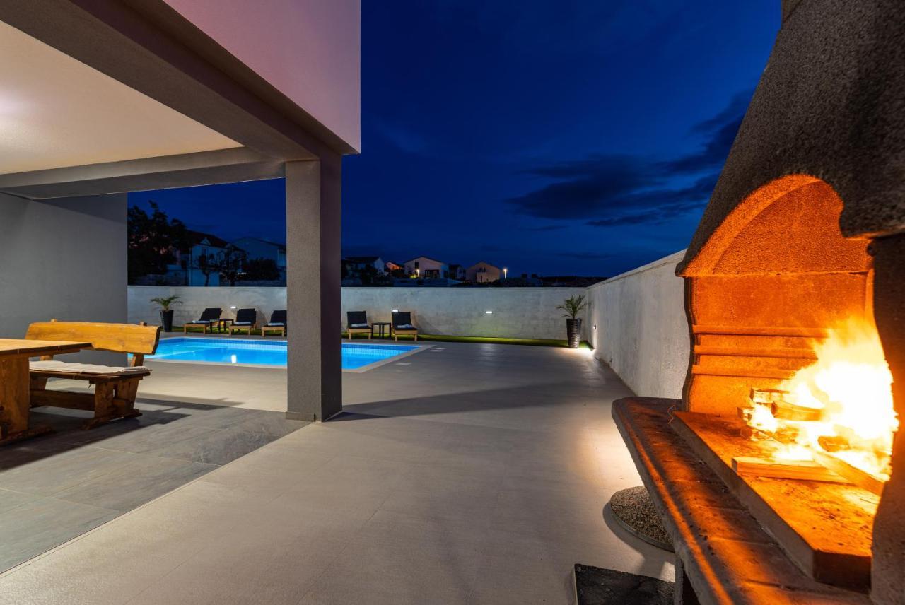 Luxury Villa Noemi Ražanac Kültér fotó