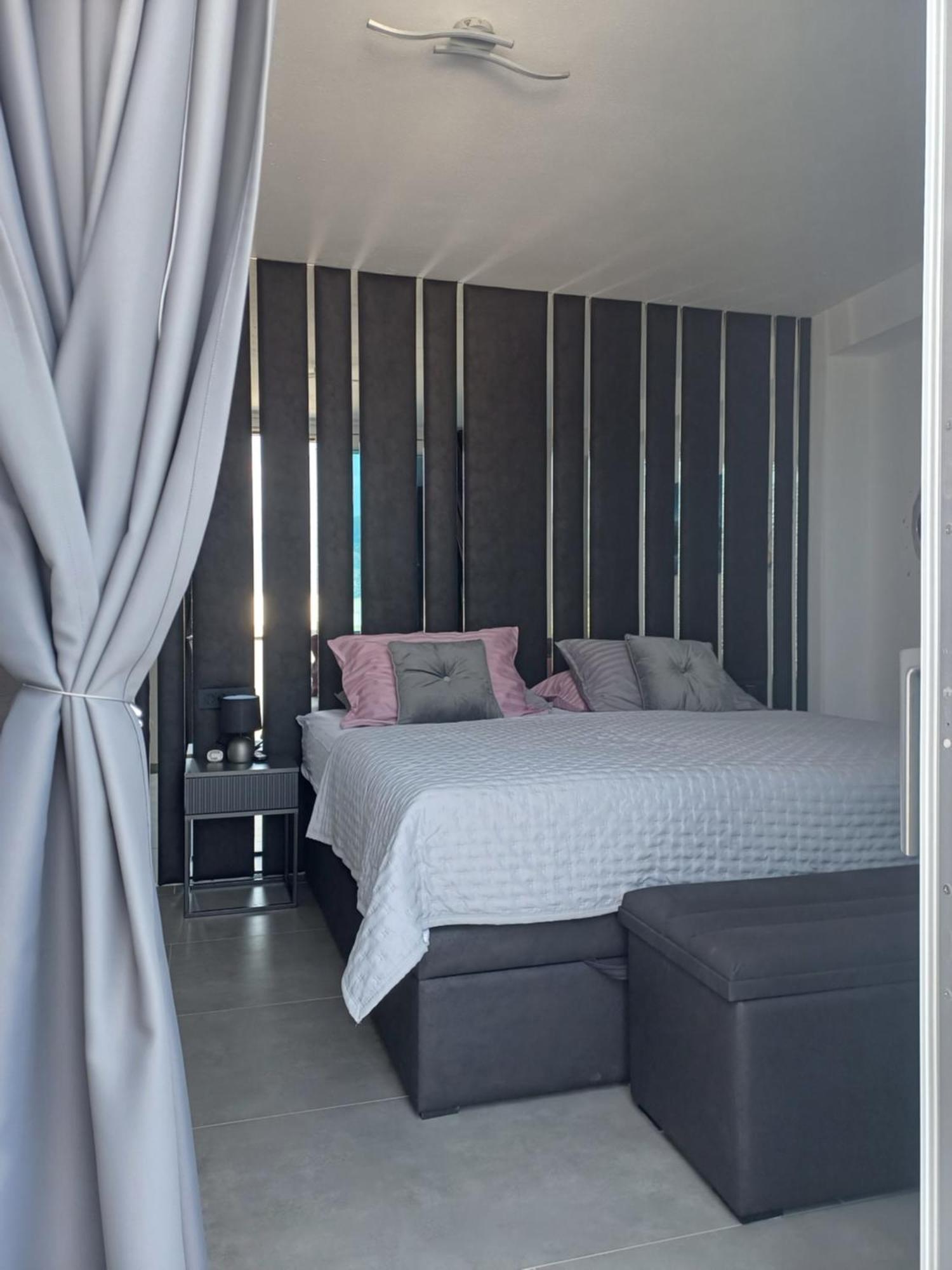 Luxury Villa Noemi Ražanac Kültér fotó
